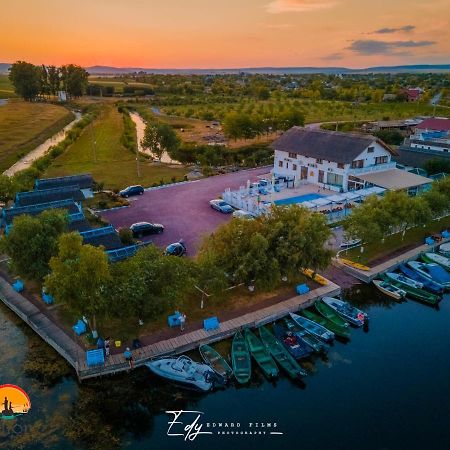 Casa Pescarilor Hotel Lunca  ภายนอก รูปภาพ